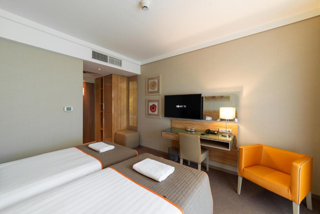Hotel Pagony Wellness - Resim 39
