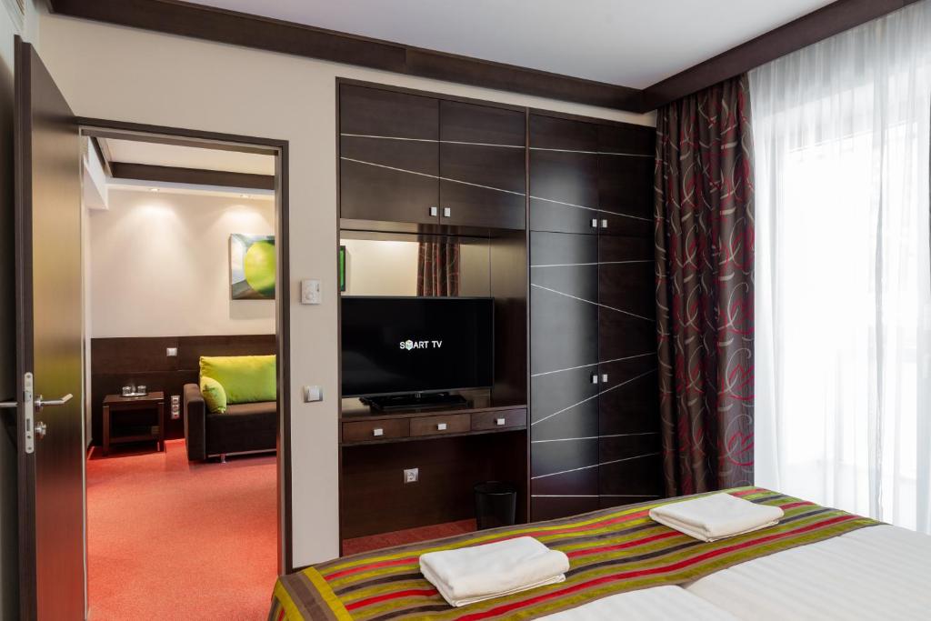 Hotel Pagony Wellness - Resim 35