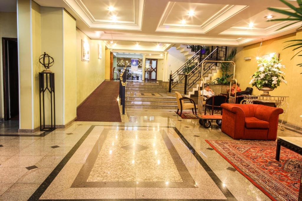  Trevi Hotel e Business