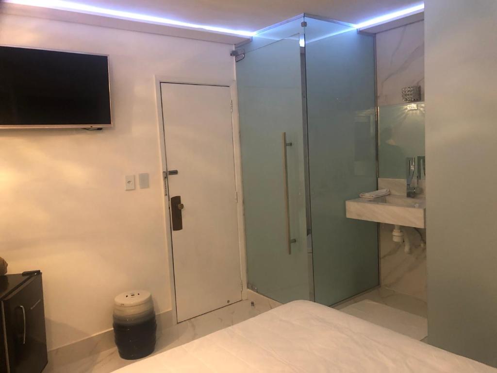 Koupelna v ubytování Apart Hotel Delphin Guaruja