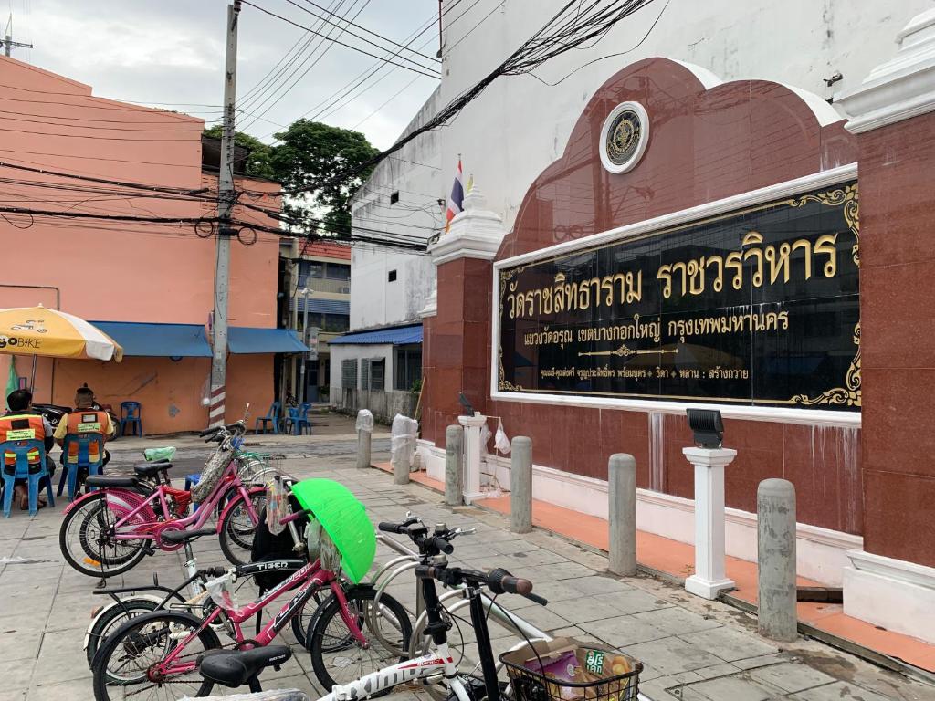 Achcha hotel - itsaraphap MRT station - Wat Arun - Resim 26