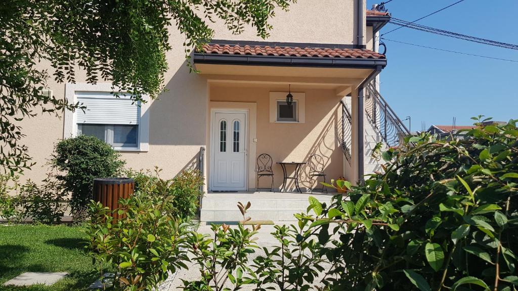 Apartments Aerodrom - 2