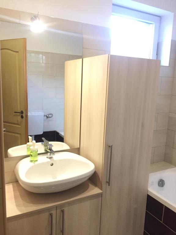 Bagno di Budapest Airport , accommodation in Vecsés