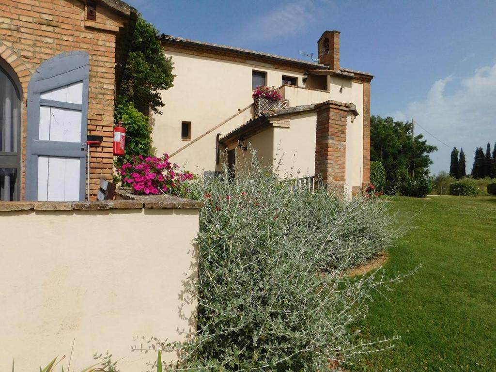 Agriturismo Macciangrosso Casale Piccolomini - Casa Adosada De Dos Dormitorios