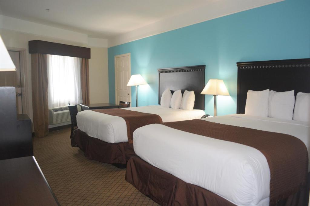 Baymont by Wyndham Galveston photo