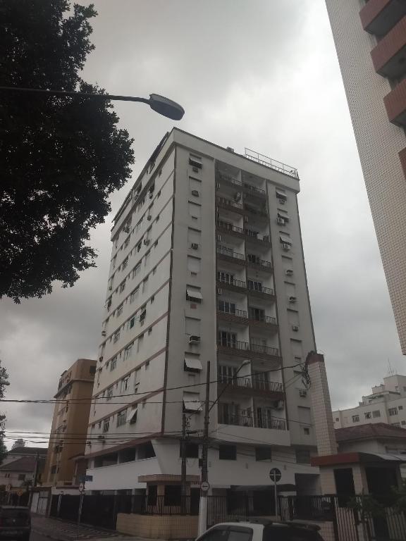  Apartamento Amplo. 1 quarto. 5 quadras da praia