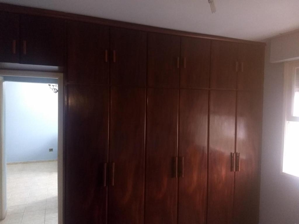  Apartamento Amplo. 1 quarto. 5 quadras da praia
