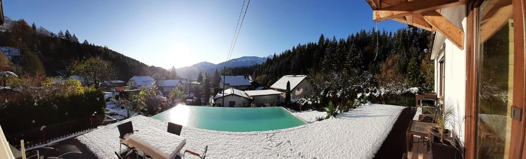Nespecifikovaný výhled na hory nebo výhled na hory při pohledu z bed and breakfast