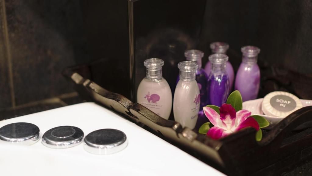 
Villa with Pool Access
