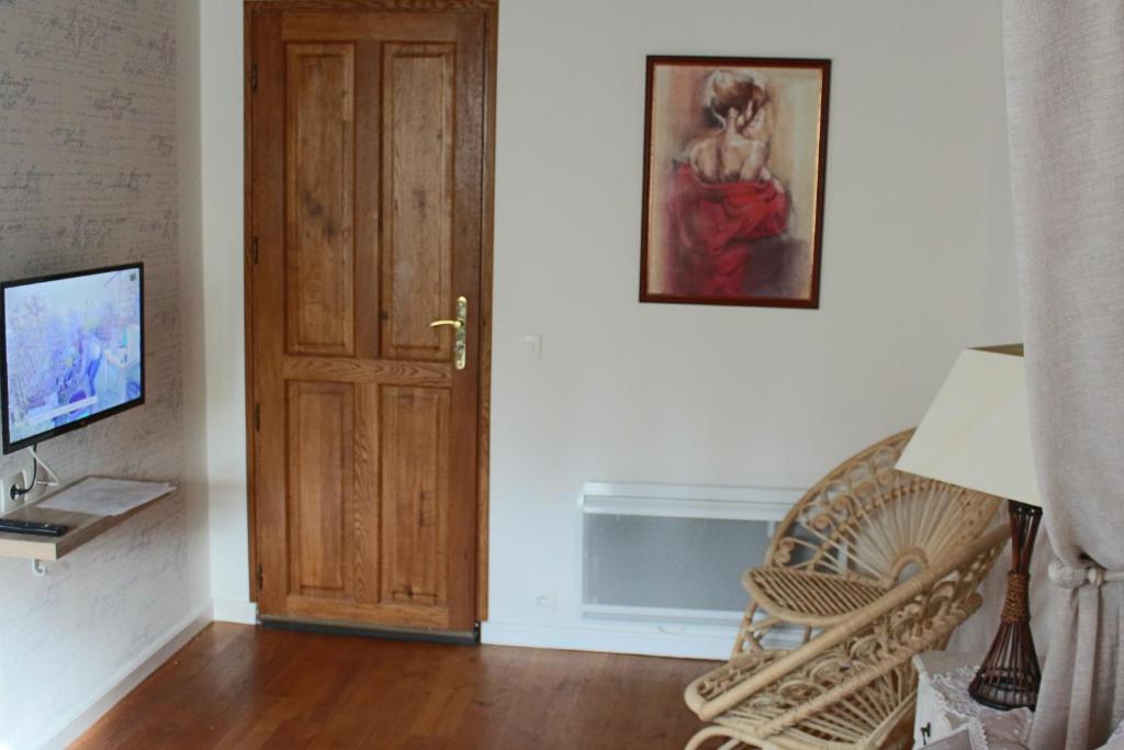 TV a/nebo společenská místnost v ubytování B&B DeValpierre adult only