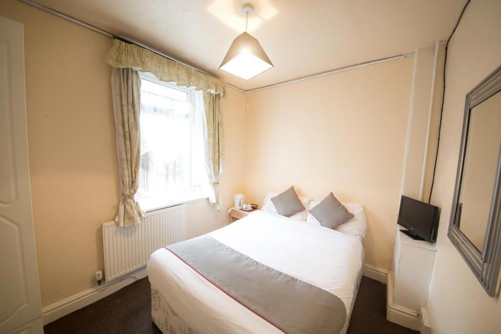 MyRoomz Hollingdales Hotel - Resim 24