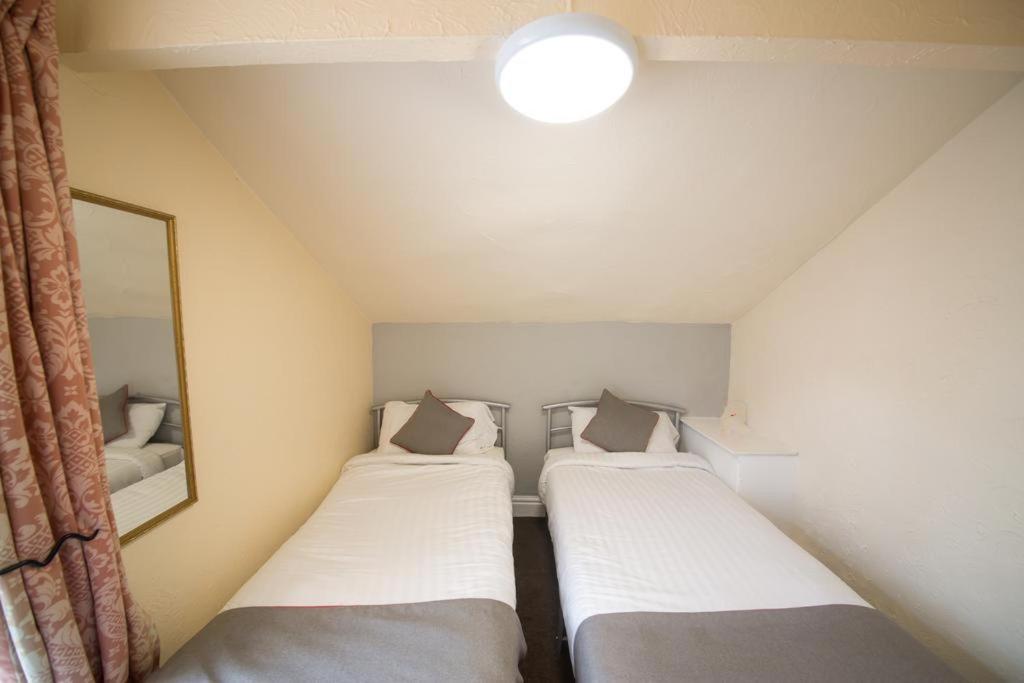 MyRoomz Hollingdales Hotel - Standard Twin Room