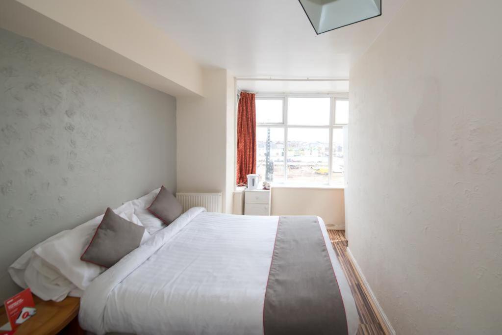 MyRoomz Hollingdales Hotel - Resim 16