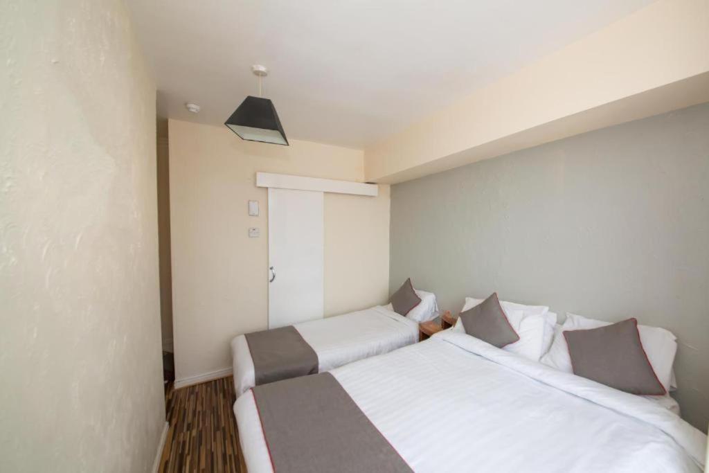 MyRoomz Hollingdales Hotel - Standard Triple Room