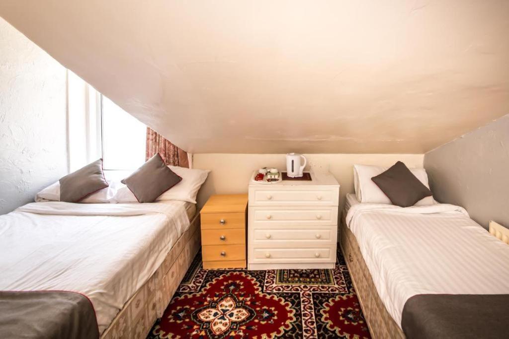 MyRoomz Hollingdales Hotel - Resim 11