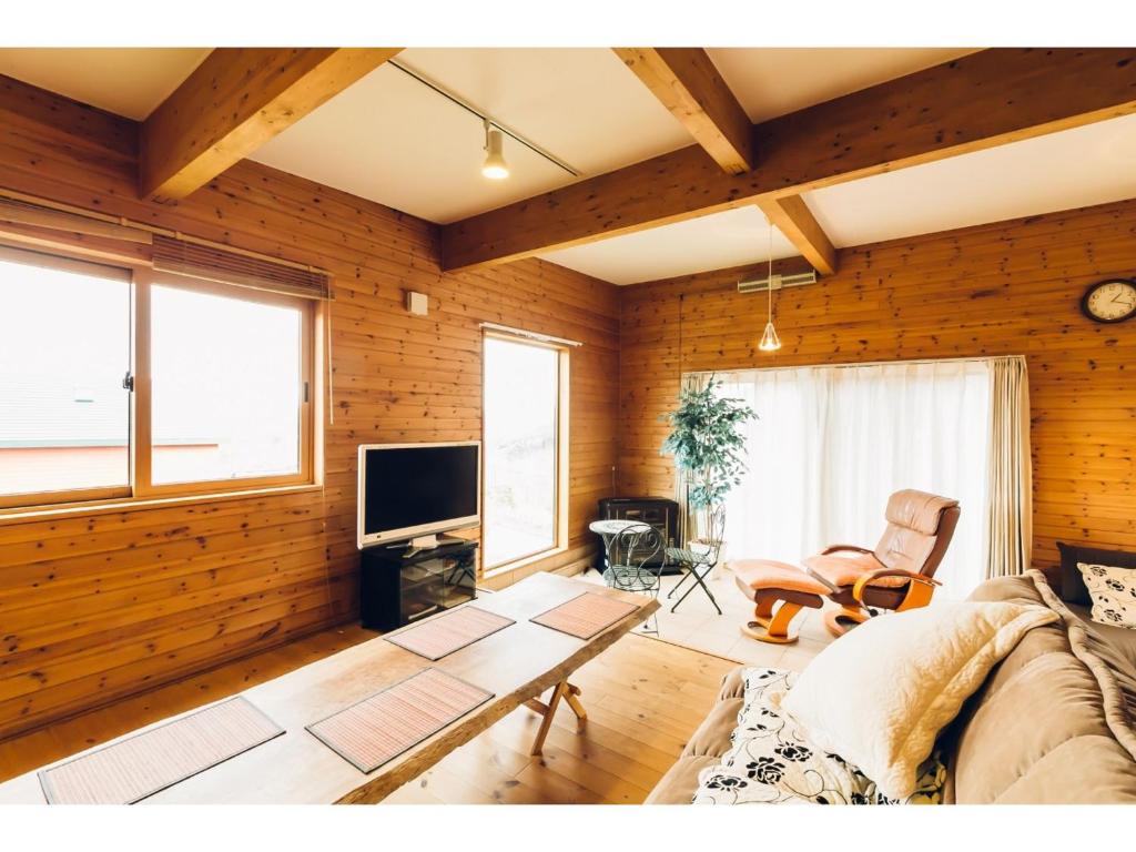 TV a/nebo společenská místnost v ubytování LAKE view PRIVATE log house