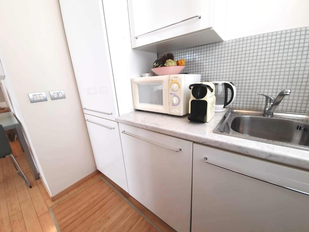 Corso Vercelli Apartment - 11