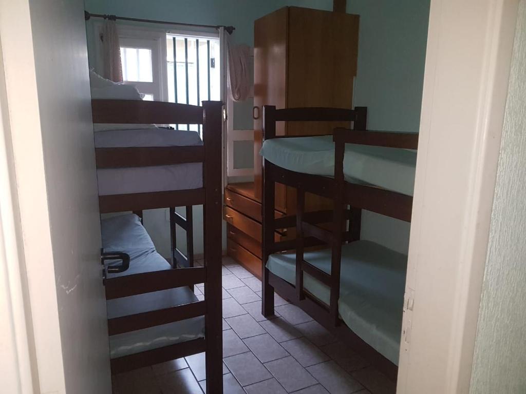  Casa a 200 metros da praia Peruíbe