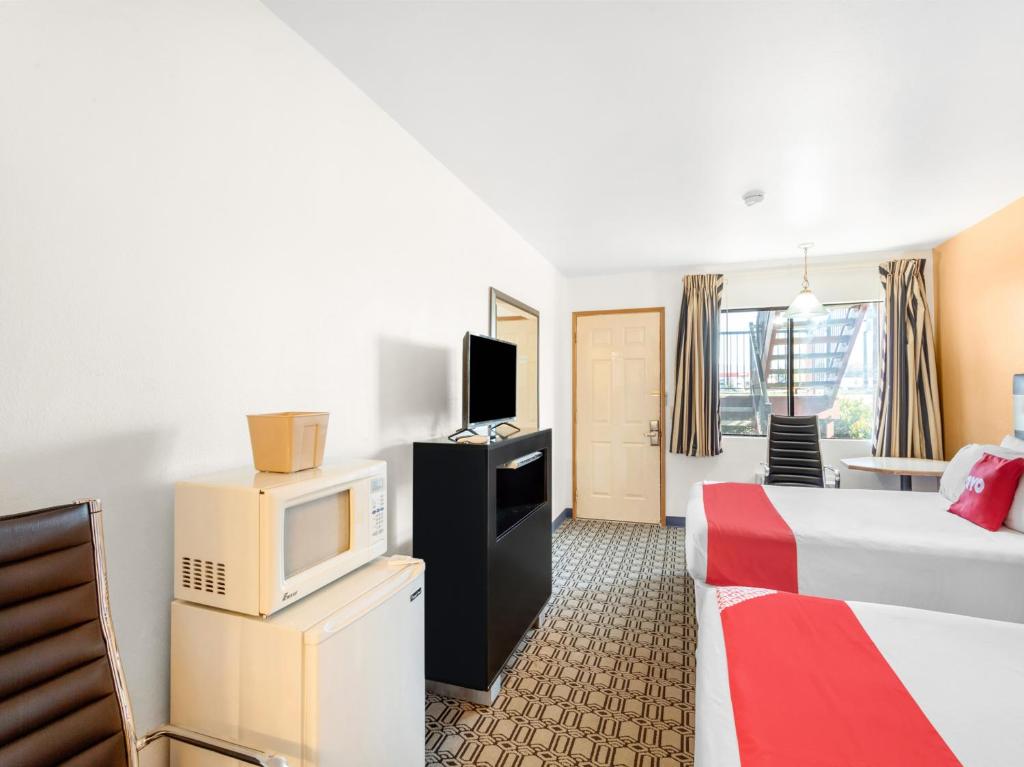 TV/Unterhaltungsangebot in der Unterkunft Arlington Motor Inn