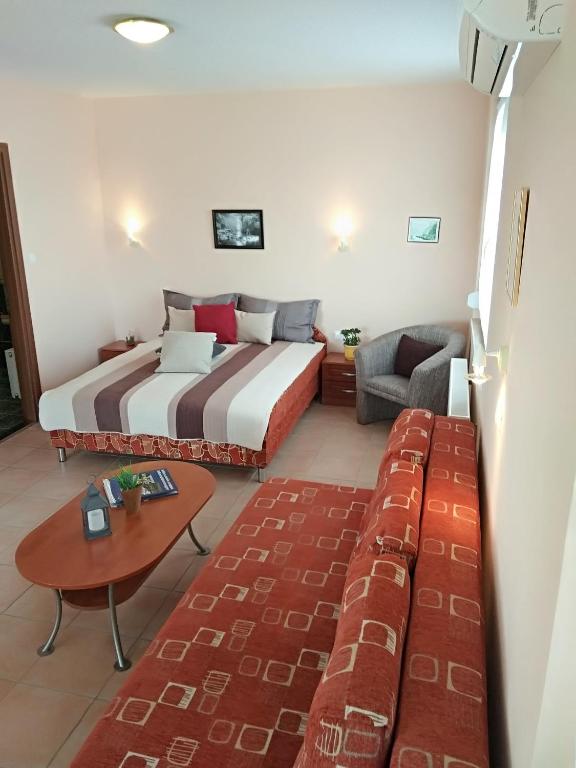Yellow Apartmanház - Deluxe Apartment