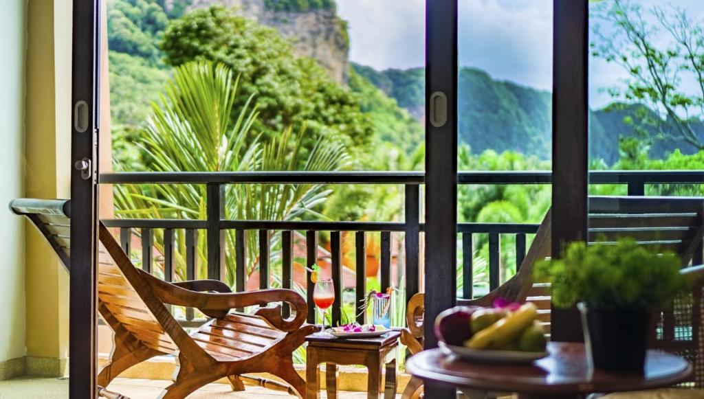 
Grand Deluxe Double or Twin Room with Pool View
