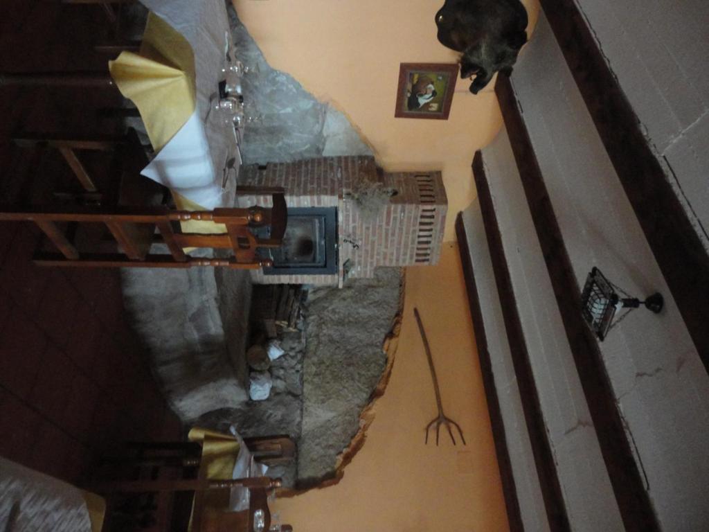 A seating area at Hostal Venta Liara
