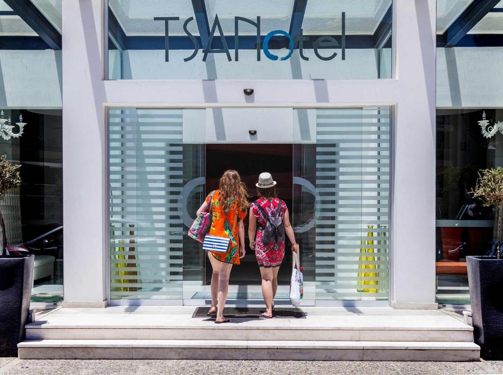 Gallery image of Tsanotel in Limassol