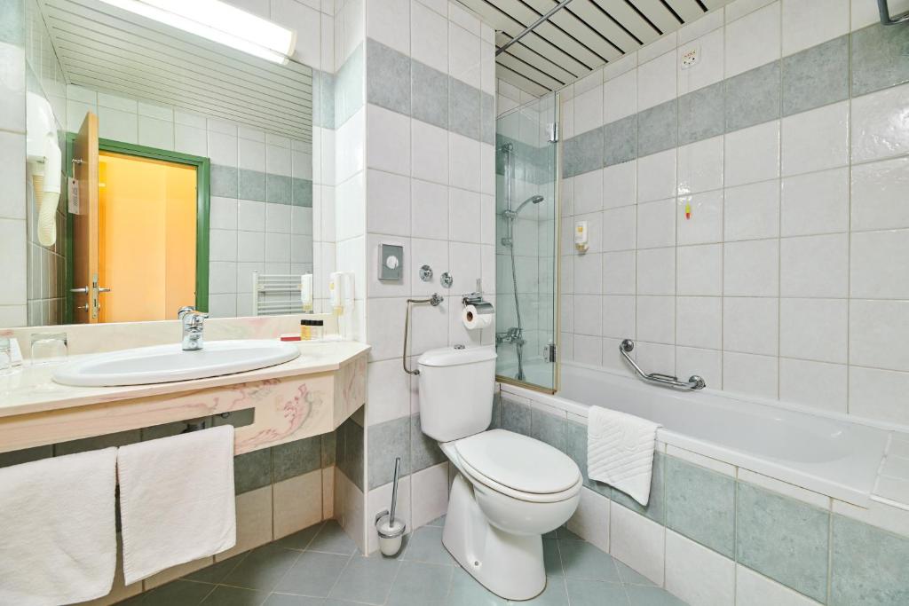 Koupelna v ubytování Hotel Aurora Plava Laguna
