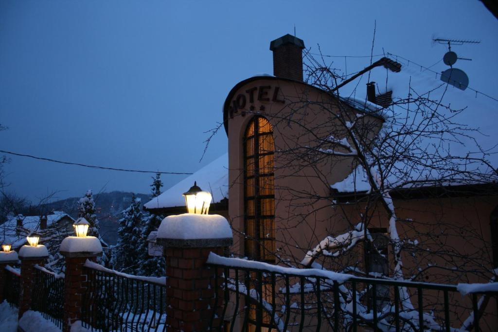 Hotel Bobbio v zime
