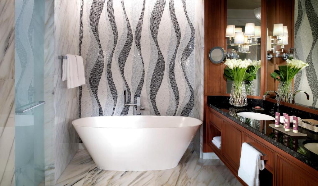 Four Seasons Resort Dubai at Jumeirah Beach - 