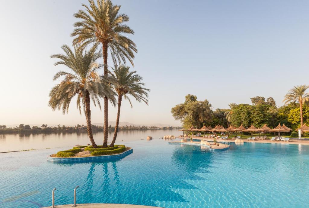 A piscina localizada em Jolie Ville Hotel & Spa Kings Island Luxor ou nos arredores