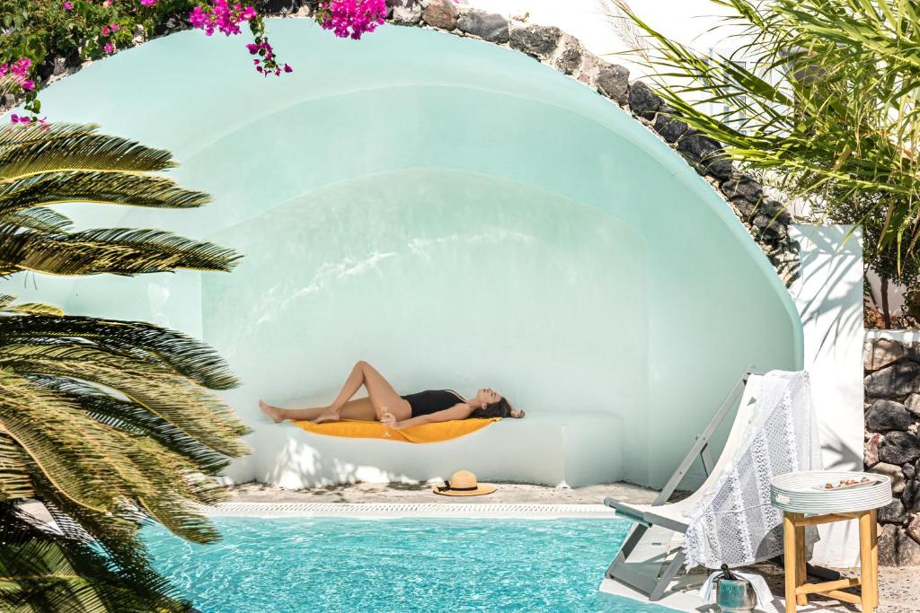 Bazén v ubytování Santorini Kastelli Resort nebo v jeho okolí