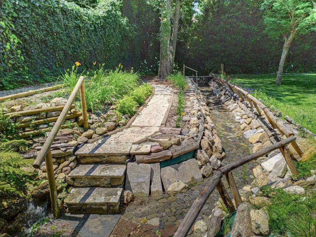 Zahrada ubytování Relais Corte Rodeschi