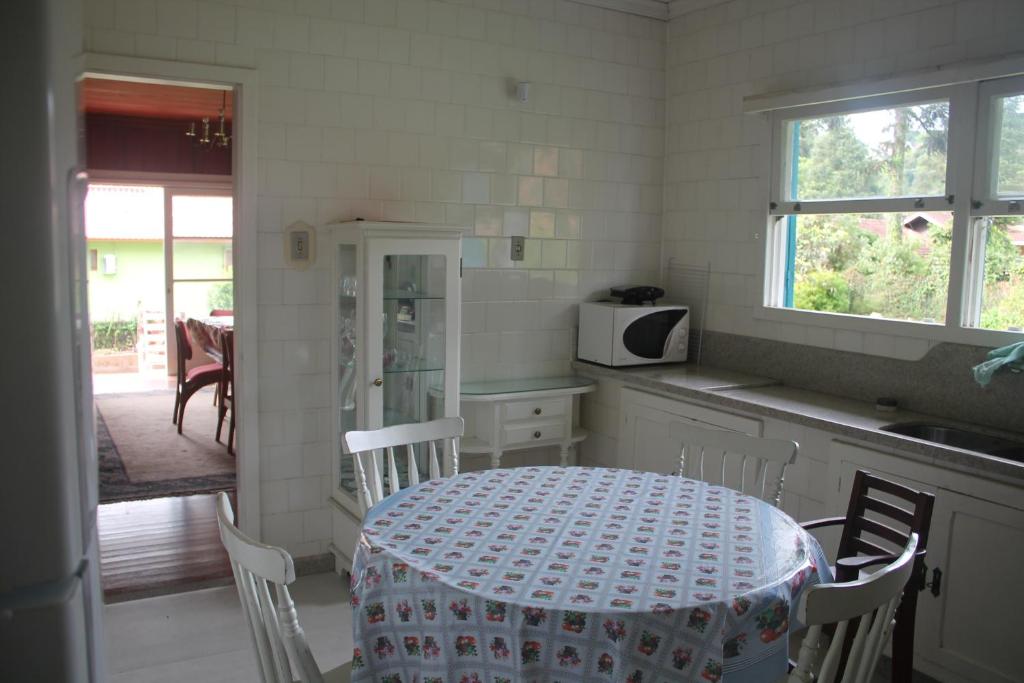  Casa Jardim com 5 quartos