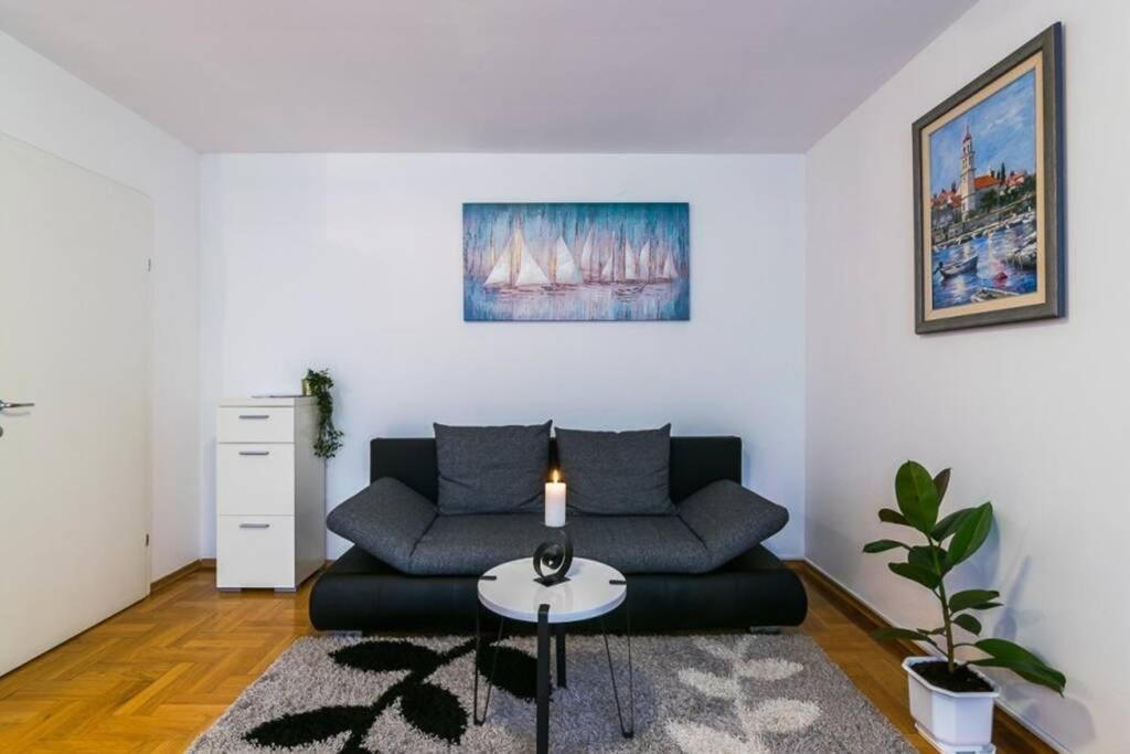 Część wypoczynkowa w obiekcie Apartment Jarun Brac