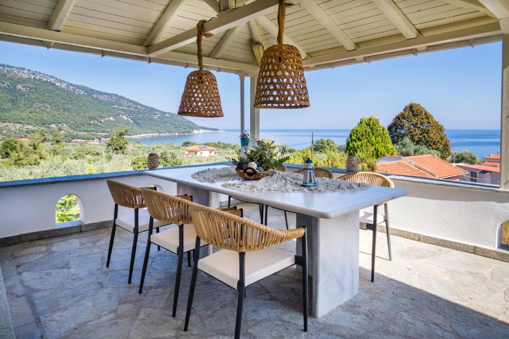 Gallery image of Vista Del Mare Luxury Villa in Kinira