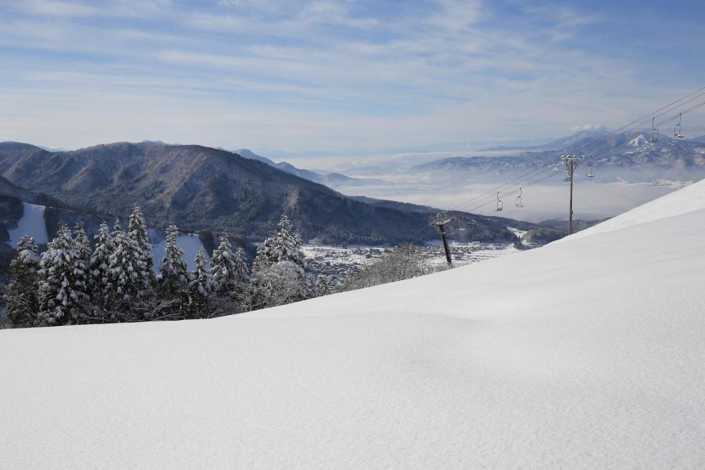 Nozawa Peaks v zimě