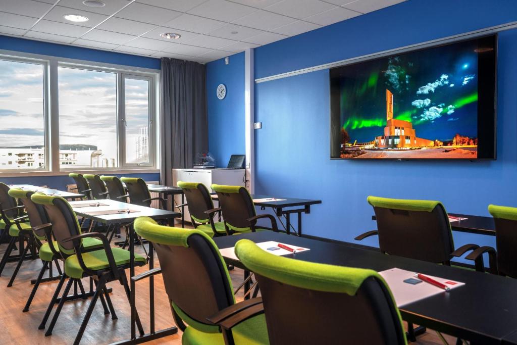 TV a/nebo společenská místnost v ubytování Thon Hotel Alta