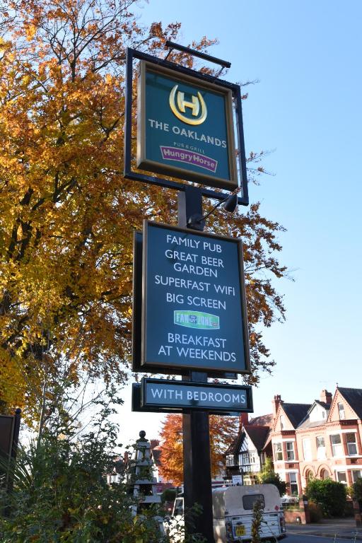 Oaklands by Greene King Inns - Resim 39