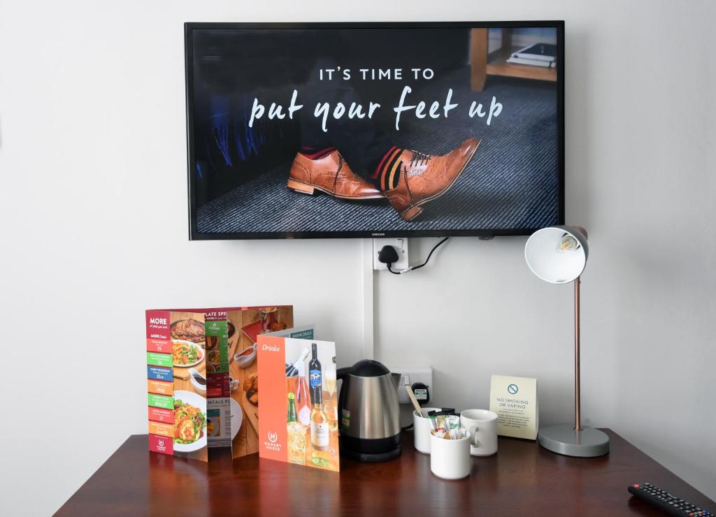 Oaklands by Greene King Inns - Resim 17