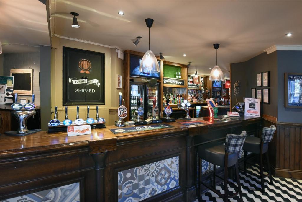 Oaklands by Greene King Inns - Resim 34