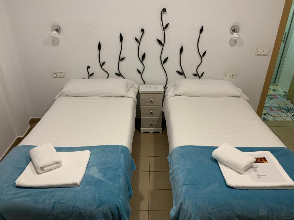 Hostal Aquaforum - 8