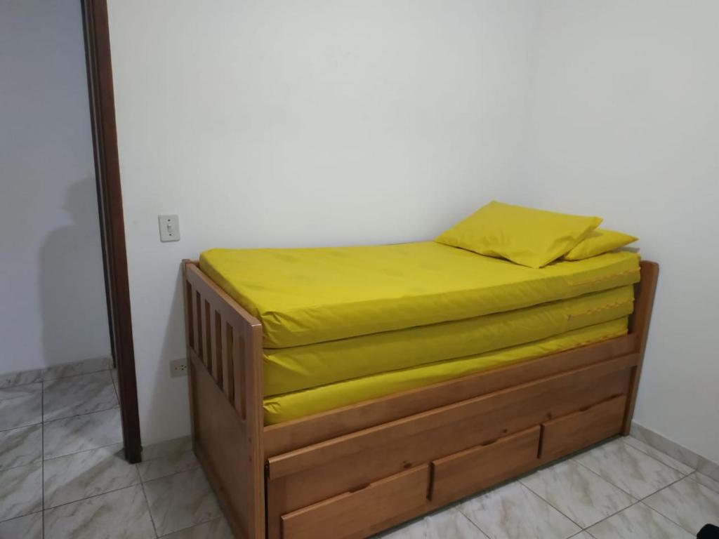  Apto. 02 Cond. Vitória - Perequê-Açu