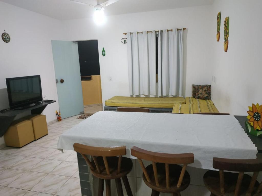  Apto. 02 Cond. Vitória - Perequê-Açu