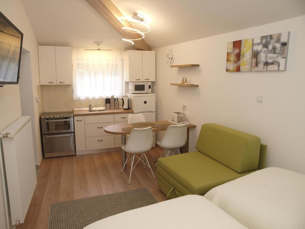 Cozy Studio Apartment Tian in Zagreb, Zagreb – Updated 2024 Prices