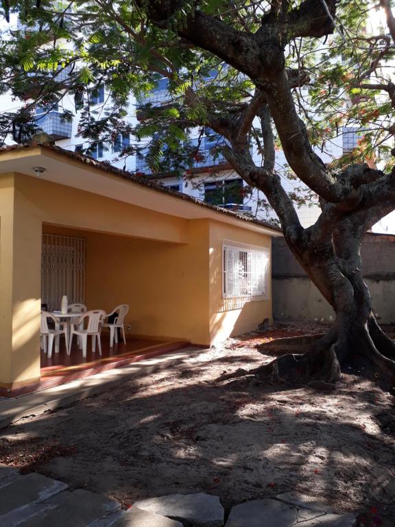  Ano Novo! Aproveite amplo espaço em Casa de Praia para Grupos e Familias