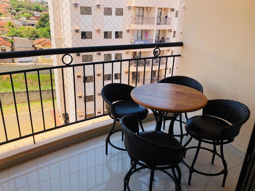  Apartamento com piscina !!!!