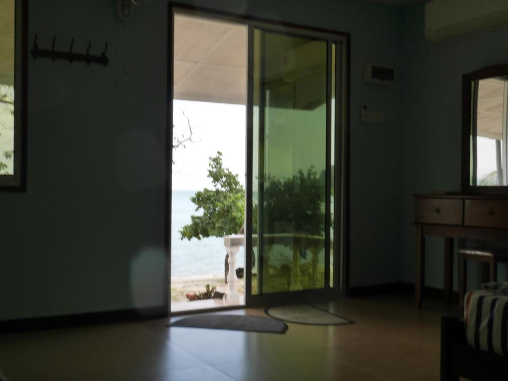 Suitetrails - Beach Front Villa 1 pasir panjang