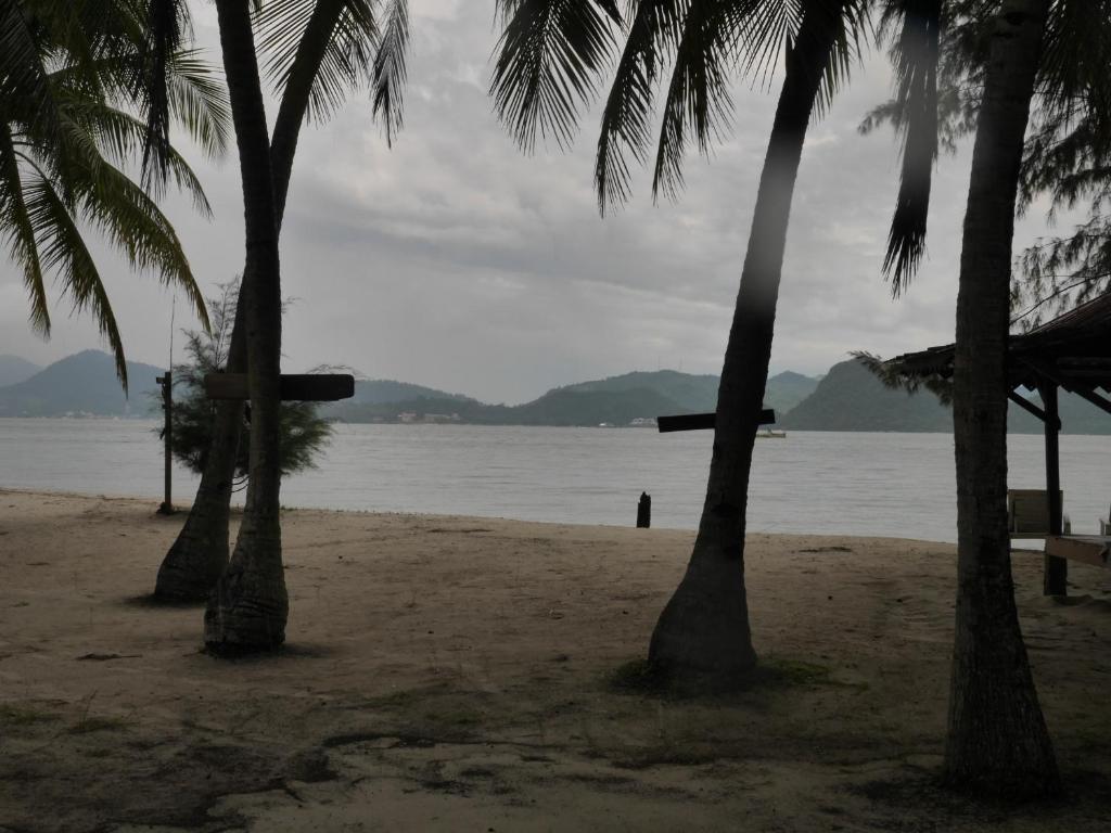 Suitetrails - Beach Front Villa 1 pasir panjang