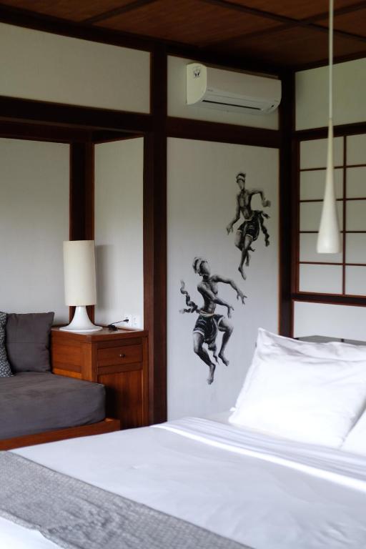 Suarapura Resort & Spa - 4